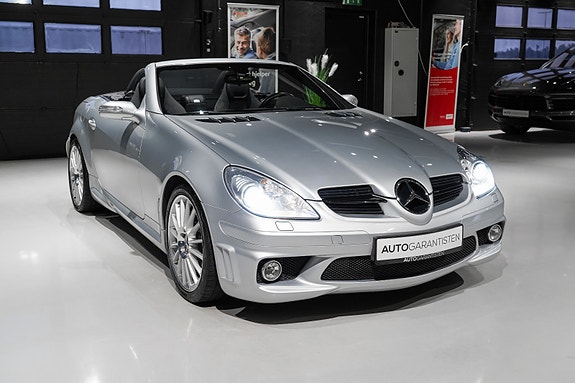 Mercedes-Benz SLK55 16 of 30
