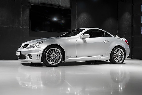 Mercedes-Benz SLK55 24 of 30