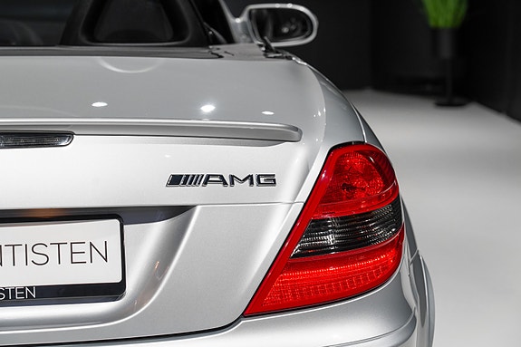 Mercedes-Benz SLK55 11 of 30