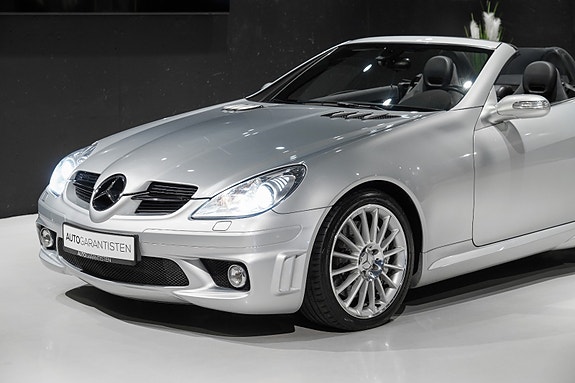 Mercedes-Benz SLK55 2 of 30