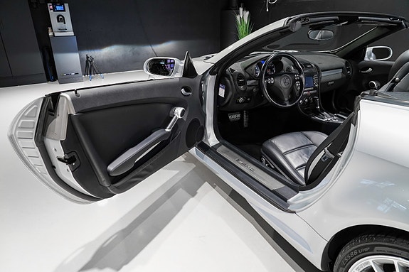 Mercedes-Benz SLK55 29 of 30