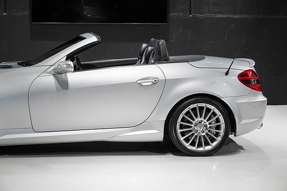 Mercedes-Benz SLK55 5 of 30