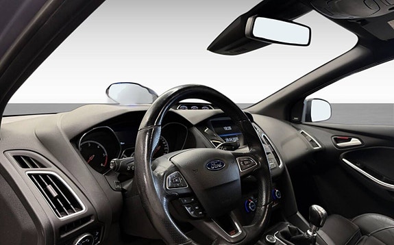 Ford Focus 8 of 14