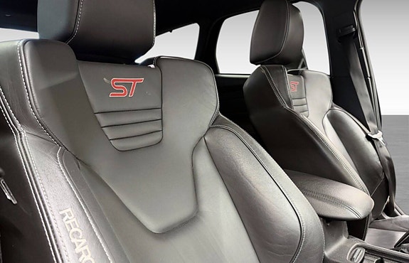 Ford Focus 12 of 14