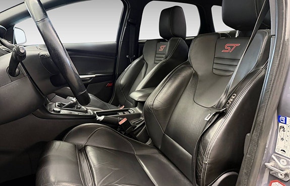 Ford Focus 7 of 14