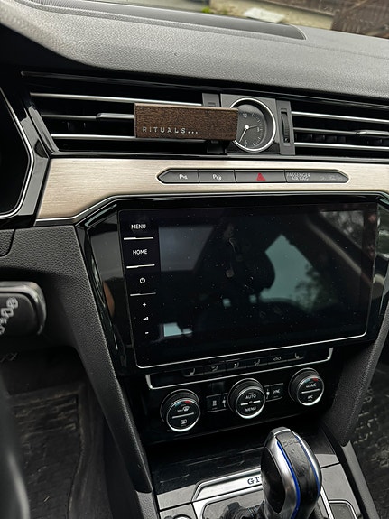 Volkswagen Passat 17 of 20