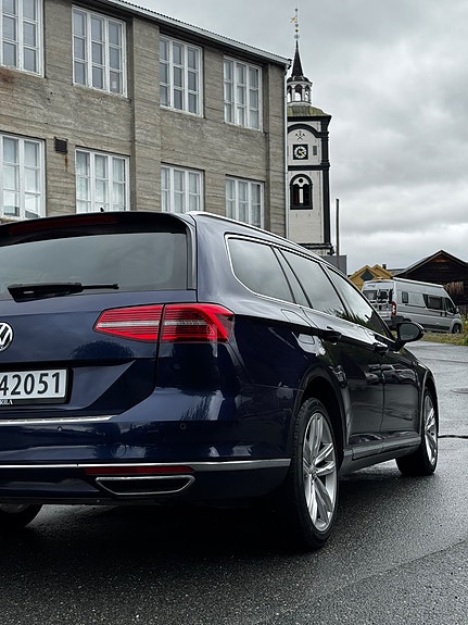 Volkswagen Passat 5 of 20
