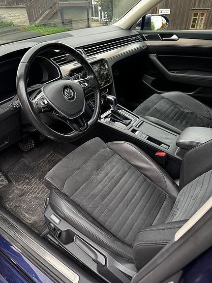Volkswagen Passat 16 of 20