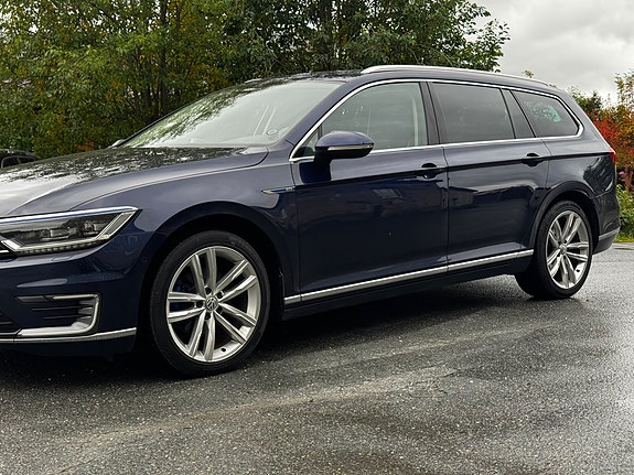 Volkswagen Passat 3 of 20