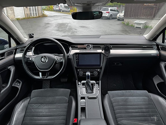 Volkswagen Passat 13 of 20