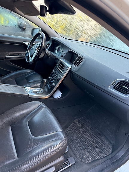 Volvo V60 12 of 21