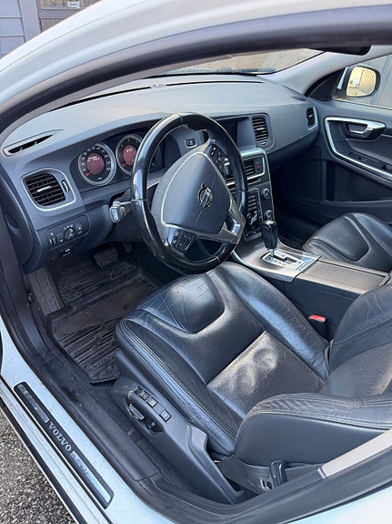 Volvo V60 18 of 21