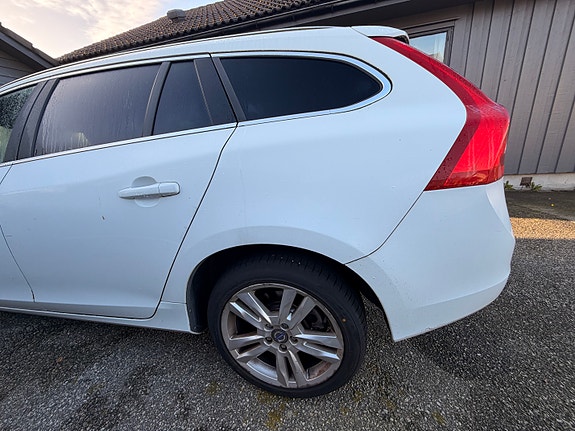 Volvo V60 9 of 21