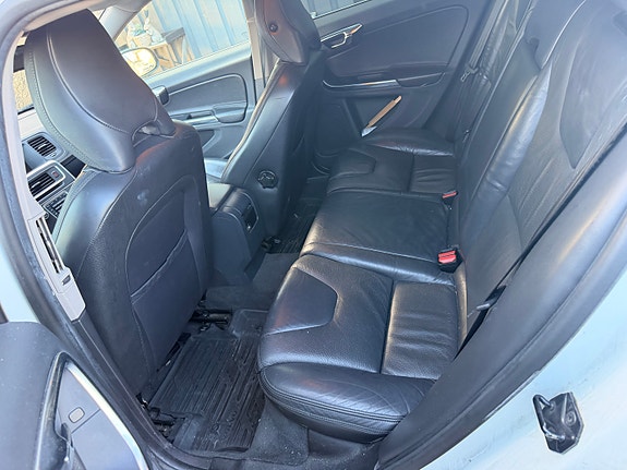 Volvo V60 16 of 21