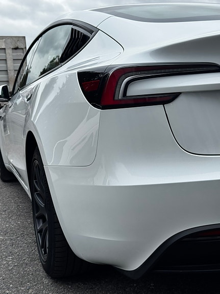 Tesla Model 3 14 of 30