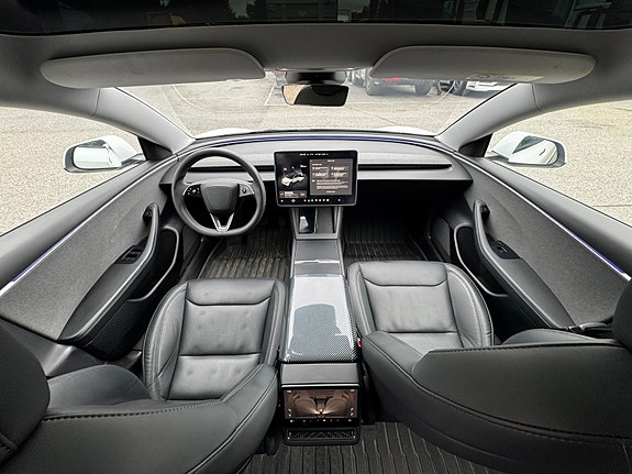 Tesla Model 3 26 of 30