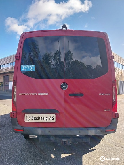 Mercedes-Benz Sprinter 4 of 10