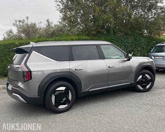 Kia EV9 5 of 30