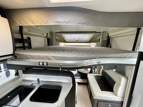 Benimar MILEO 294 //  2018 AUTOMAT – QUEENSBED | SENKESENG | SOLCELLE | SEPARAT DUSJ 24 of 29
