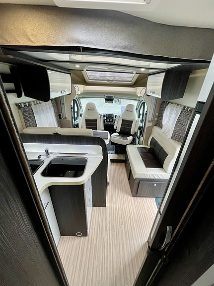 Benimar MILEO 294 //  2018 AUTOMAT – QUEENSBED | SENKESENG | SOLCELLE | SEPARAT DUSJ 21 of 29
