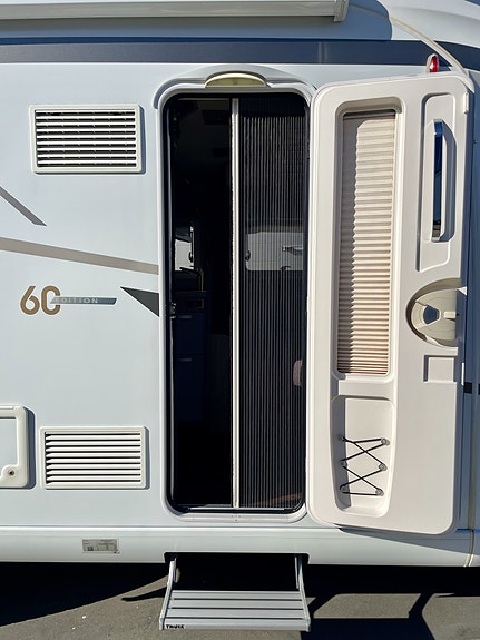 Hymer T 598 GL 2019 – AUTOMAT | SOLCELLE | LITHIUM | SENKESENG 3 of 28