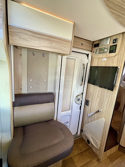 Hymer T 598 GL 2019 – AUTOMAT | SOLCELLE | LITHIUM | SENKESENG 9 of 28