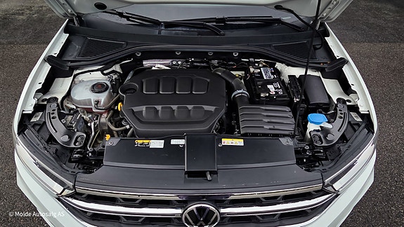 Volkswagen T-Roc 3 of 30