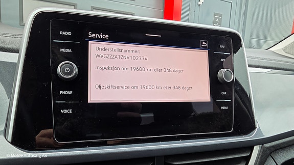 Volkswagen T-Roc 25 of 30