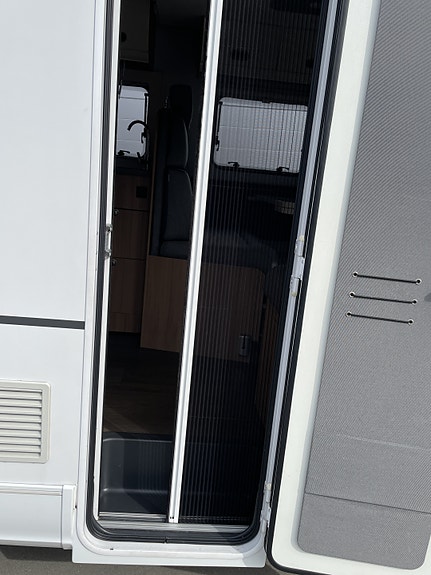 Sun Living S-Series S 75 SL 27 of 30