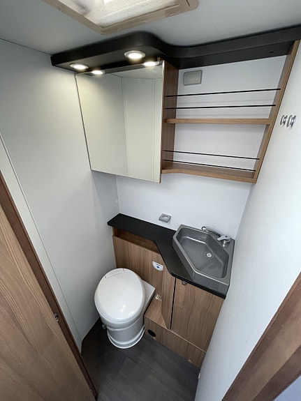 Sun Living S-Series S 75 SL 20 of 30