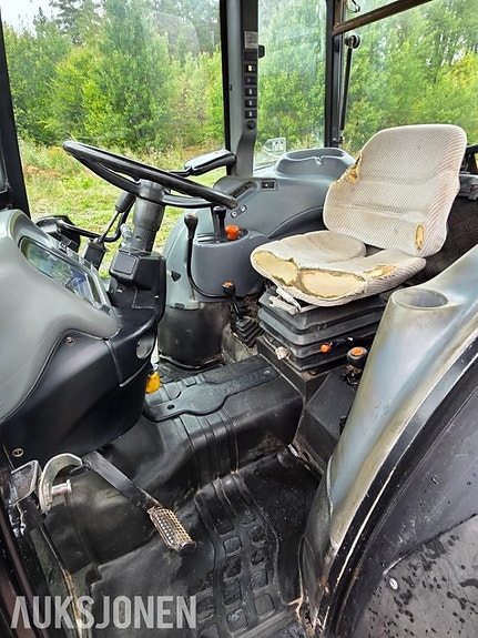 New Holland TN65 16 of 27
