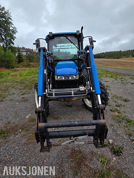New Holland TN65 6 of 27