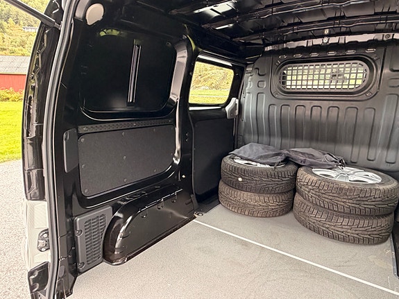 Nissan e-NV200 16 of 30