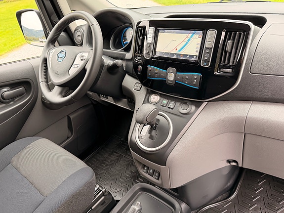 Nissan e-NV200 24 of 30