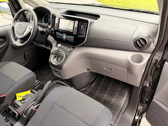 Nissan e-NV200 23 of 30