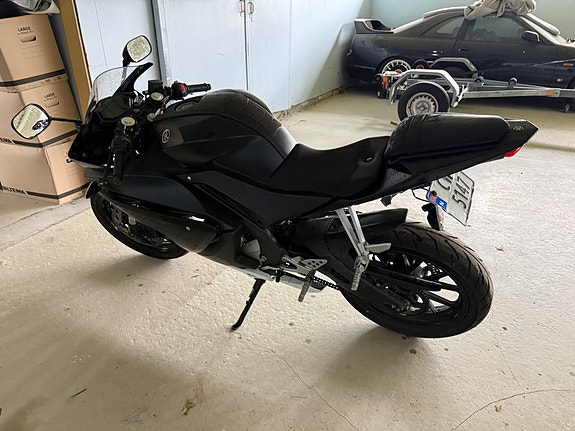 Yamaha YZF-R 125 7 of 9