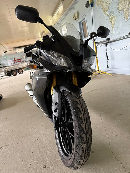 Yamaha YZF-R 125 8 of 9