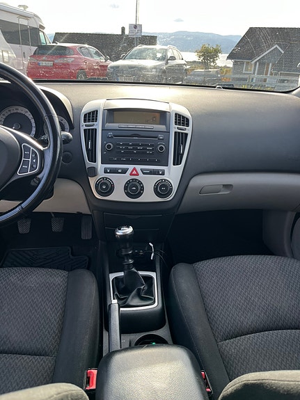 Kia Ceed 8 of 10
