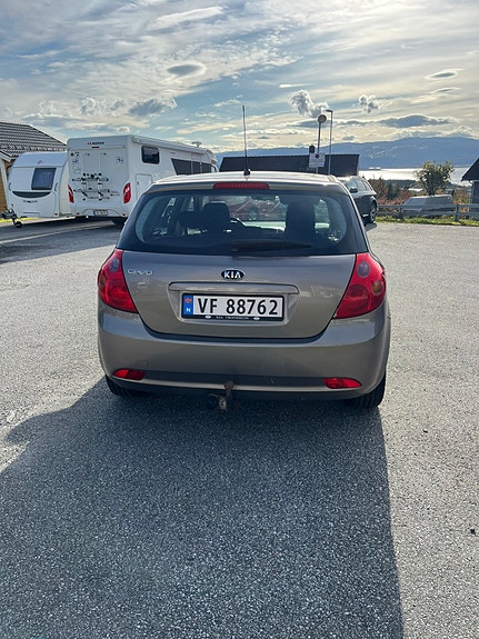 Kia Ceed 5 of 10