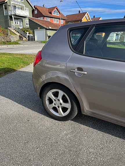 Kia Ceed 4 of 10