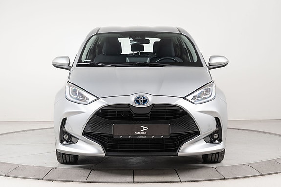 Toyota Yaris 4 of 21