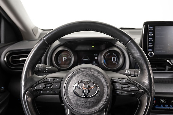 Toyota Yaris 8 of 21