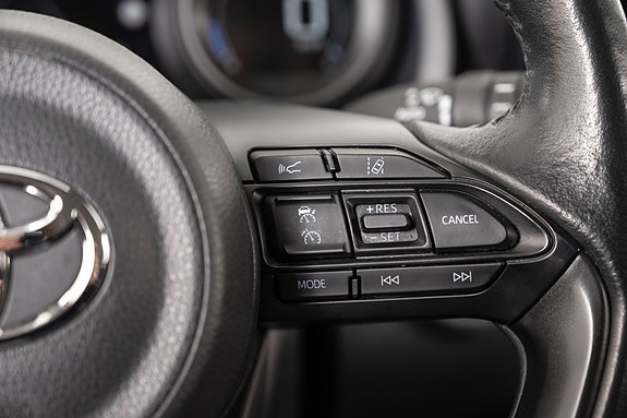Toyota Yaris 9 of 21