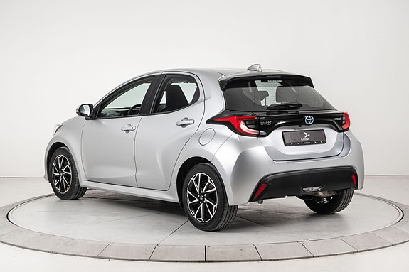 Toyota Yaris 5 of 21