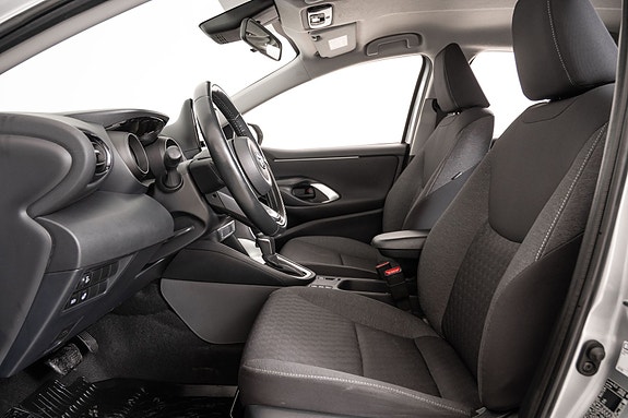 Toyota Yaris 13 of 21
