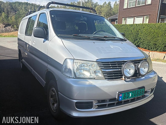 Toyota HiAce 2 of 20