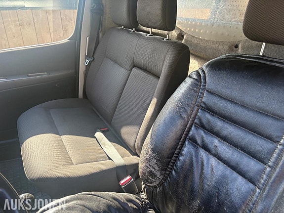 Toyota HiAce 15 of 20
