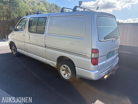Toyota HiAce 6 of 20
