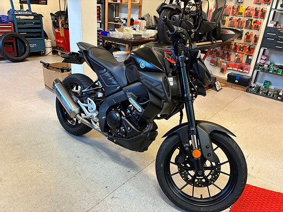 Yamaha MT-125 2 of 4