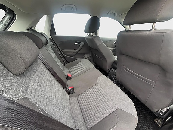 Volkswagen Polo 9 of 13